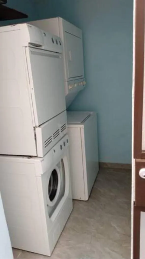 Apartment Private Studio Near Beach-Full Bath, Kitchenette, Sleeps 2, Unit 5 San Juan
