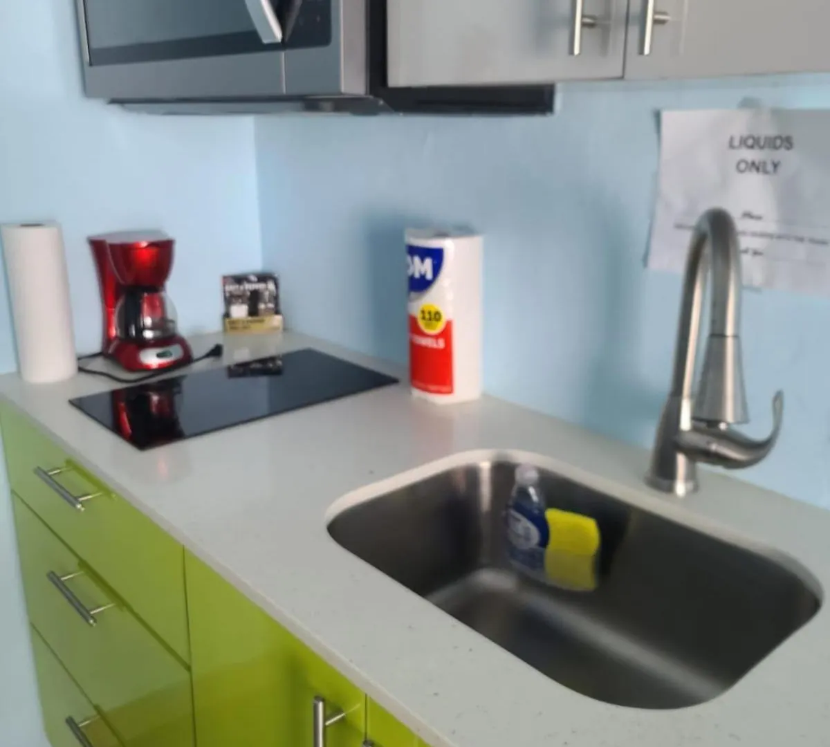 Private Studio Near Beach-Full Bath, Kitchenette, Sleeps 2, Unit 5 圣胡安 0*,