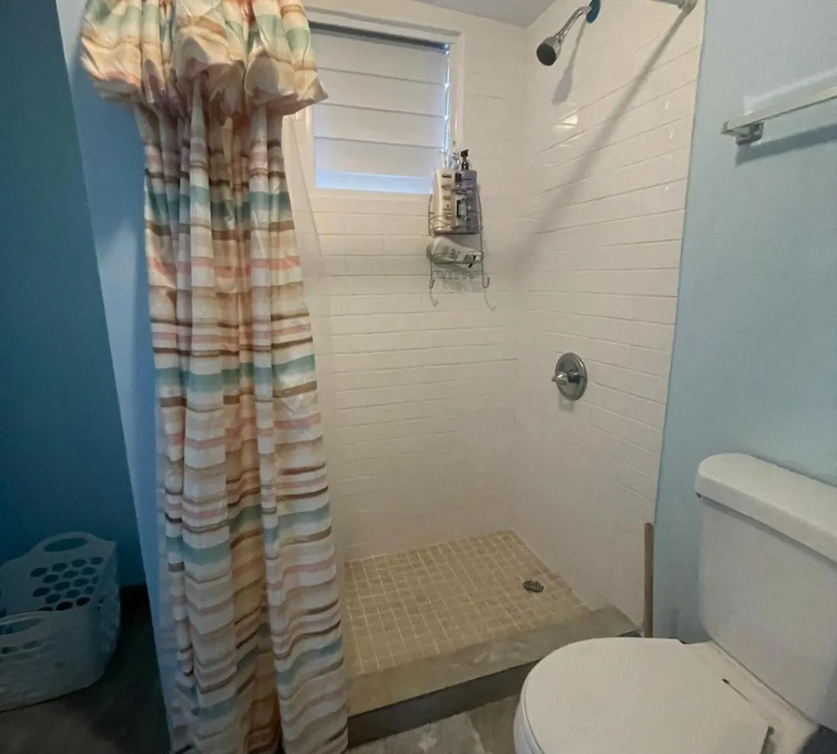 Private Studio Near Beach-Full Bath, Kitchenette, Sleeps 2, Unit 5 圣胡安 波多黎各
